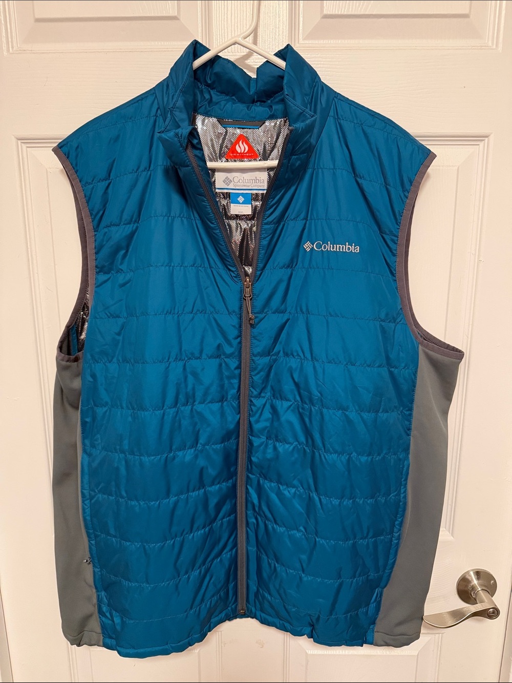 Columbia Teal Quilted Men's Insulated Vest with Gray Panels